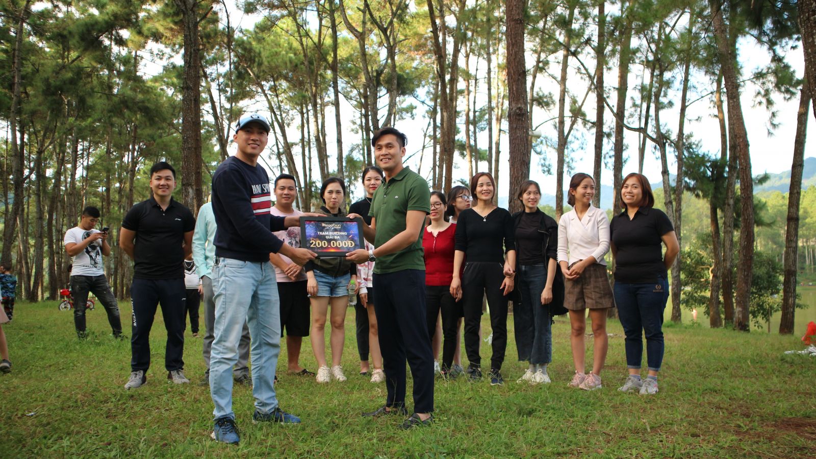 Hào hứng nâng cao trình độ chuyên môn, chất lượng dịch vụ, tinh thần trách nhiệm và sự đoàn kết cùng teambuilding của Công ty cổ phần Mason Việt Nam 17